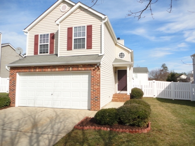 116 Fountain Springs Rd in Holly Springs, NC - Building Photo