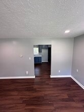 4926 Daleray Dr in Louisville, KY - Building Photo - Building Photo