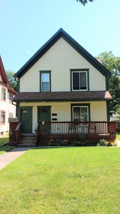3229 29th Ave S, Unit Upper in Minneapolis, MN - Foto de edificio