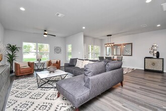 3814 Lakewood Dr in Montgomery, TX - Building Photo - Building Photo