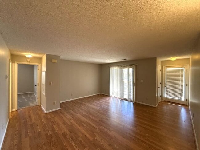 1001 Churchill Downs Ct in Charlotte, NC - Building Photo - Building Photo