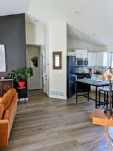 2060 Stoney Hill Ct in Fort Collins, CO - Building Photo - Building Photo