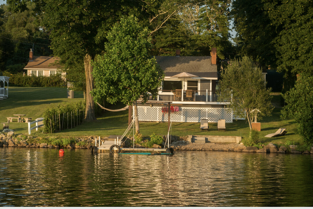 7 Cottage Ln in Lakeville, MA - Building Photo