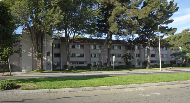 El Portal in San Pablo, CA - Foto de edificio - Building Photo