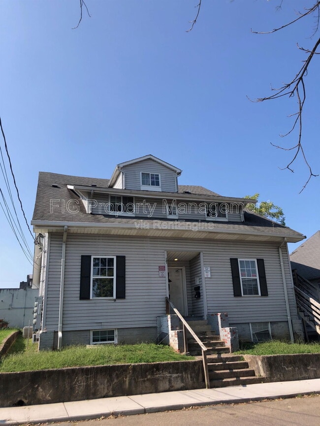 property at 121 Pruett Pl