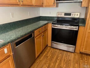 2412 N 7th Ave in Pensacola, FL - Building Photo - Building Photo