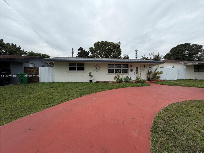 7950 NW 10th St in Pembroke Pines, FL - Building Photo - Building Photo