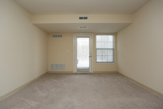 Hopkins Court Apartments in Getzville, NY - Building Photo - Interior Photo