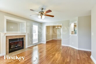 1672 Autumn Dr in Clarksville, TN - Building Photo - Building Photo