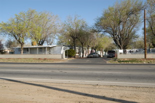 Crestview Manufactured Home Community in Lancaster, CA - Building Photo