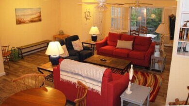 1000 Mallery St in St. Simons Island, GA - Building Photo - Building Photo
