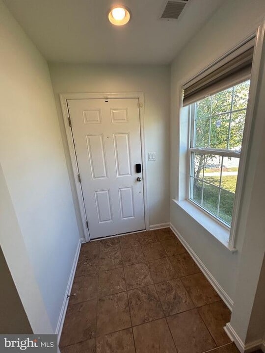 2871 Burrows Ln in Ellicott City, MD - Building Photo