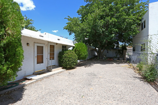 506 Princeton Dr SE in Albuquerque, NM - Building Photo - Building Photo