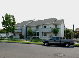 855-865 N Olive St in Orange, CA - Building Photo - Building Photo