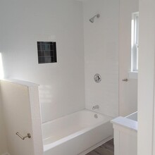 928 E Cameron Ave in Rockdale, TX - Building Photo - Building Photo