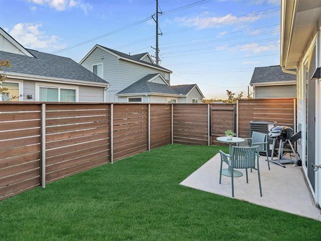 2850 N Bonnie Brae St in Denton, TX - Building Photo - Building Photo