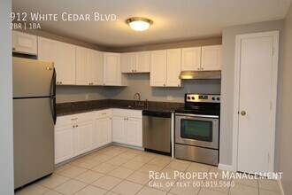 912 White Cedar Blvd in Portsmouth, NH - Building Photo - Building Photo