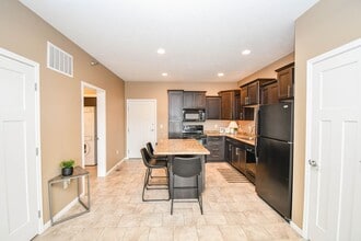 7438 S Louise Ave in Sioux Falls, SD - Building Photo - Building Photo