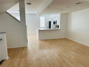 2801 NE 185th St in Aventura, FL - Building Photo - Building Photo