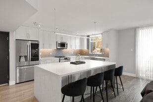 6502 N Central Ave, Unit Unit A103 in Phoenix, AZ - Building Photo