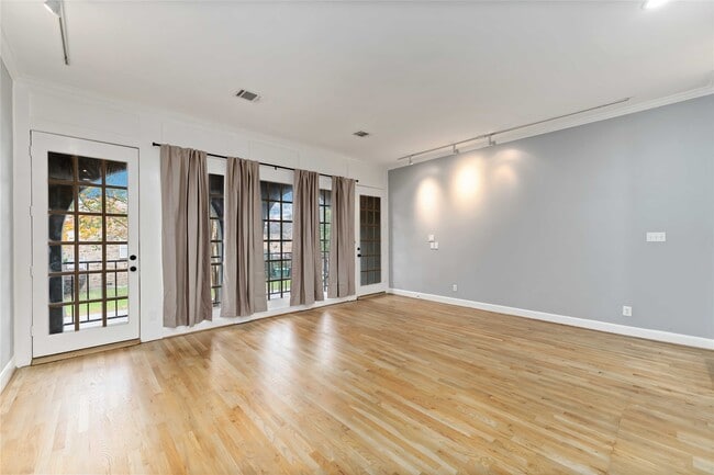 2002 Fairview St in Houston, TX - Building Photo - Building Photo