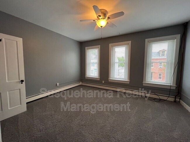 24 N 7th St in Columbia, PA - Building Photo - Building Photo