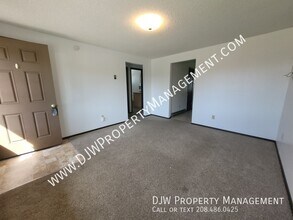 7174 Everett St in Boise, ID - Building Photo - Building Photo