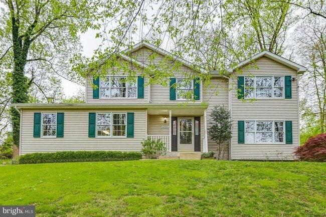 property at 4720 Ilchester Rd
