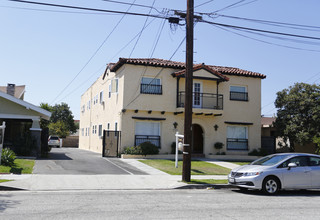 616 E Lomita Ave in Glendale, CA - Foto de edificio - Building Photo