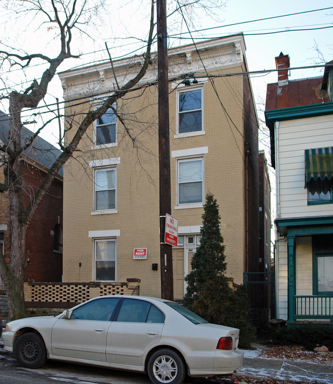 329 W McMillan St in Cincinnati, OH - Foto de edificio - Building Photo