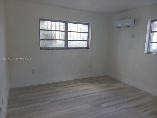 5796 SW 5th St in Miami, FL - Building Photo - Building Photo
