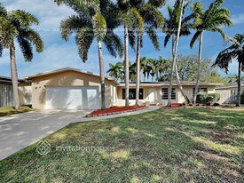 10331 NW 18th Pl in Pembroke Pines, FL - Building Photo