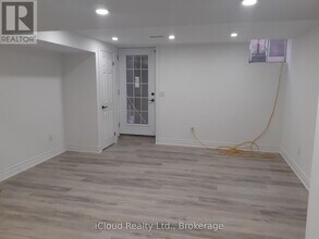 7502 Black Walnut Trail in Mississauga, ON - Building Photo - Building Photo