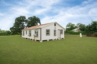 5106 Muske Ln in Brookshire, TX - Building Photo - Building Photo