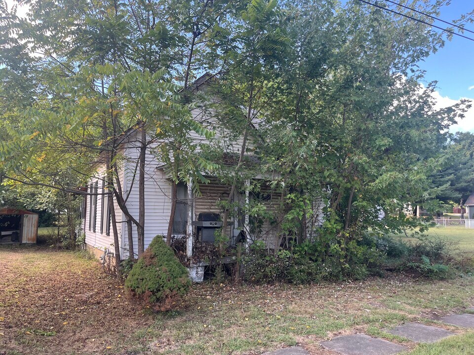 525 S Division St in Westfield, IL - Building Photo