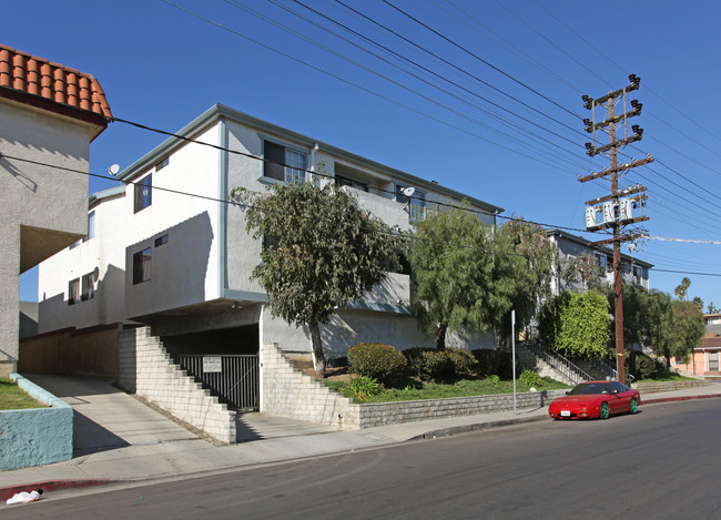 25503 Frampton Ave in Harbor City, CA - Foto de edificio - Building Photo