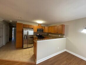 168 Carol Susan Ln-Unit -168 in Fort Pierce, FL - Building Photo - Building Photo