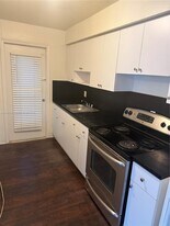 16890 NE 21st Ave in North Miami Beach, FL - Building Photo