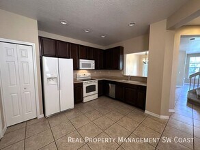 4062 Cherrybrook Loop in Ft. Myers, FL - Building Photo - Building Photo