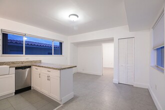 931-933 79th Terrace in Miami Beach, FL - Foto de edificio - Building Photo