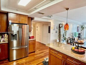 19390 Collins Ave in Sunny Isles Beach, FL - Foto de edificio - Building Photo