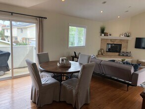 2613 Carnegie Ln in Redondo Beach, CA - Building Photo - Building Photo