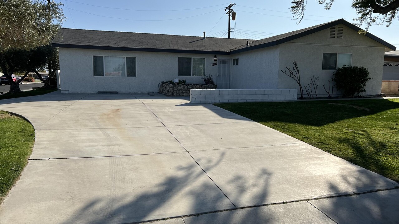 81117 Alberta Ave in Indio, CA - Building Photo