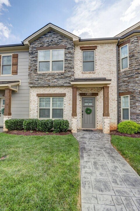 152 Mallard Ln in Lynchburg, VA - Building Photo