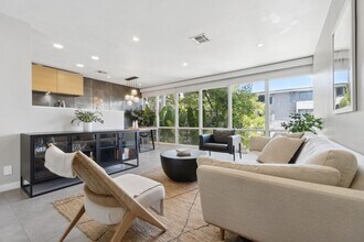 1145 Larrabee St in West Hollywood, CA - Building Photo - Building Photo