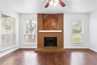 10616 Mellow Meadow Dr in Austin, TX - Building Photo - Building Photo