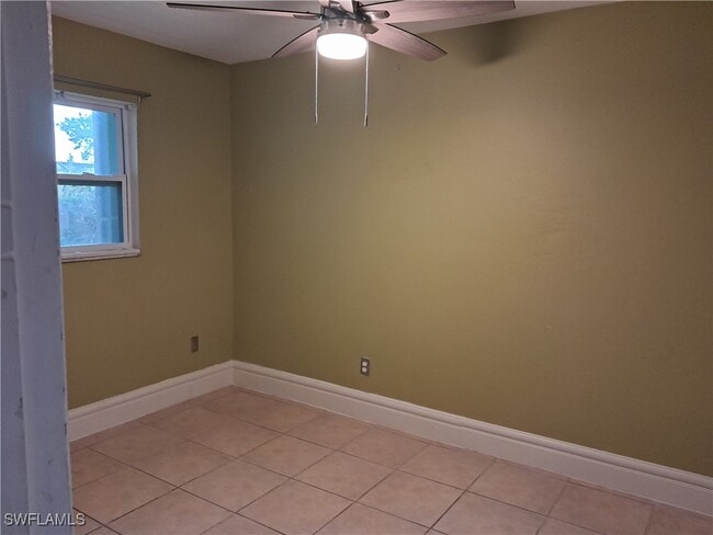 property at 13914 Nassau St