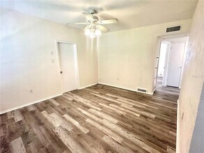9333 82nd St in Seminole, FL - Building Photo - Building Photo