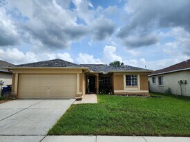 1441 Birchstone Ave in Brandon, FL - Building Photo