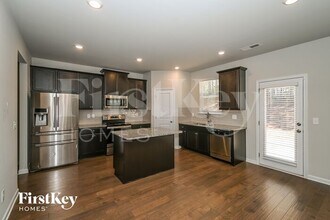 6620 Sky Leaf Ln in Fairburn, GA - Building Photo - Building Photo